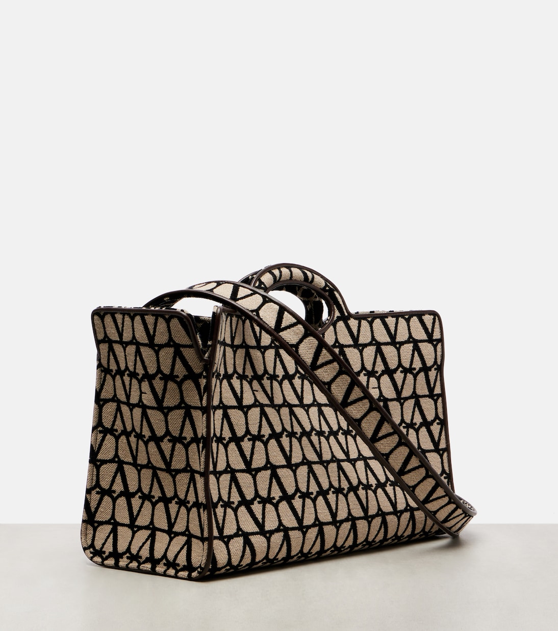 Le Troisieme Large shopper | Valentino Garavani