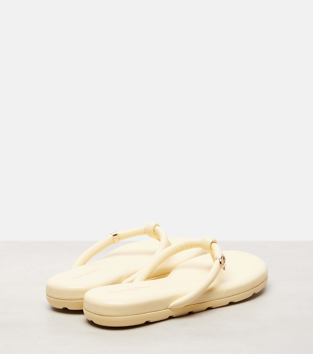 Fiji leather thong sandals | Gianvito Rossi