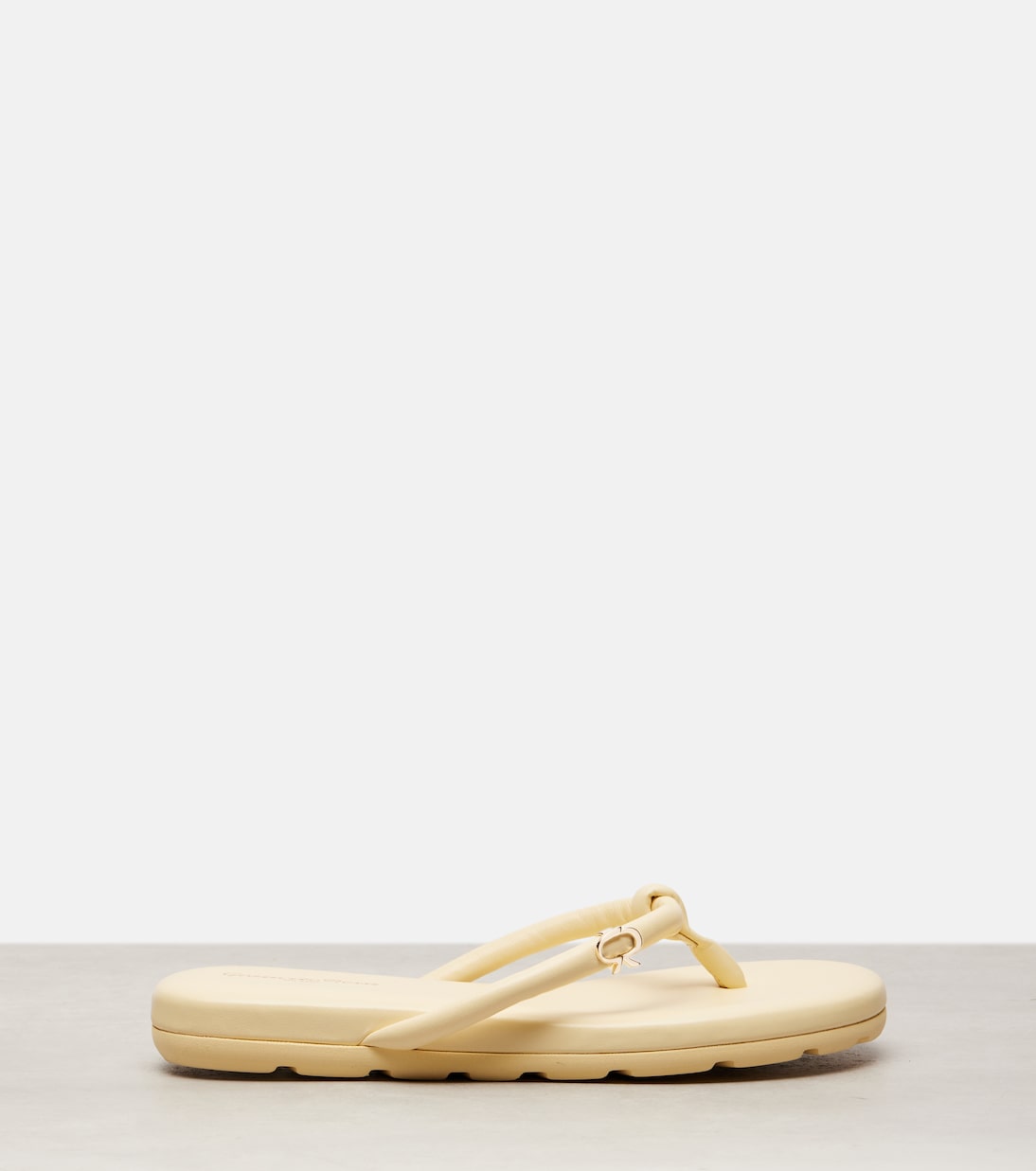 Fiji leather thong sandals | Gianvito Rossi