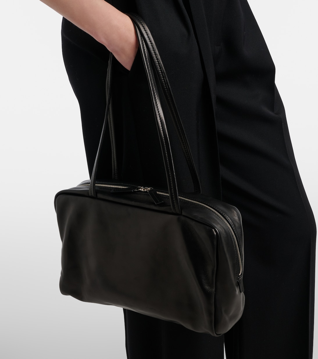 Schultertasche Astra aus Leder | The Row