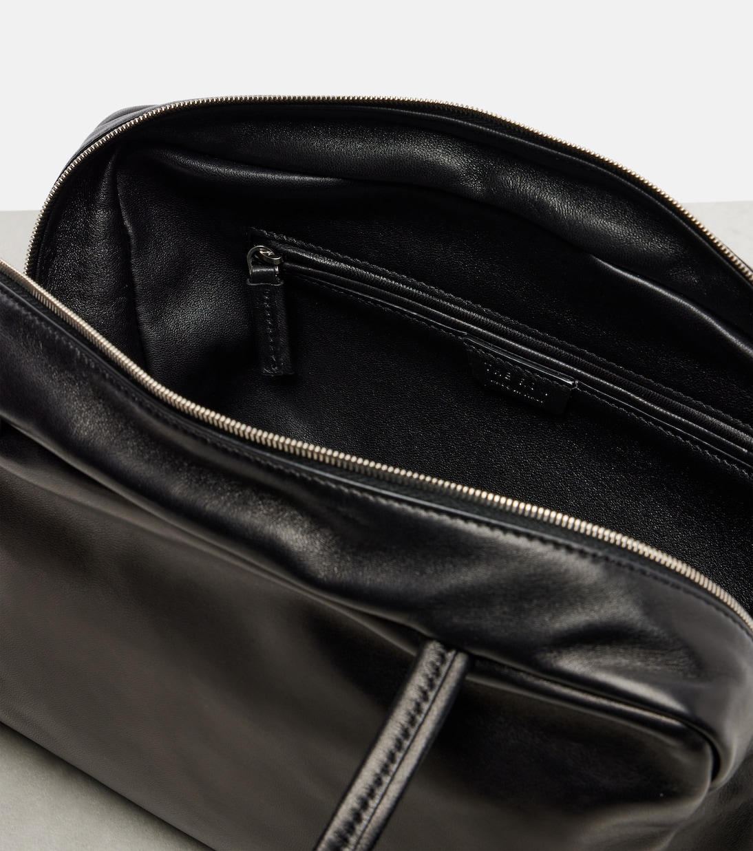 Schultertasche Astra aus Leder | The Row