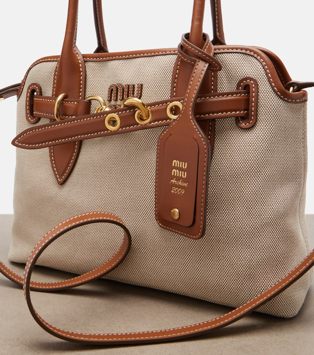Tote Aventure Small aus Canvas | Miu Miu