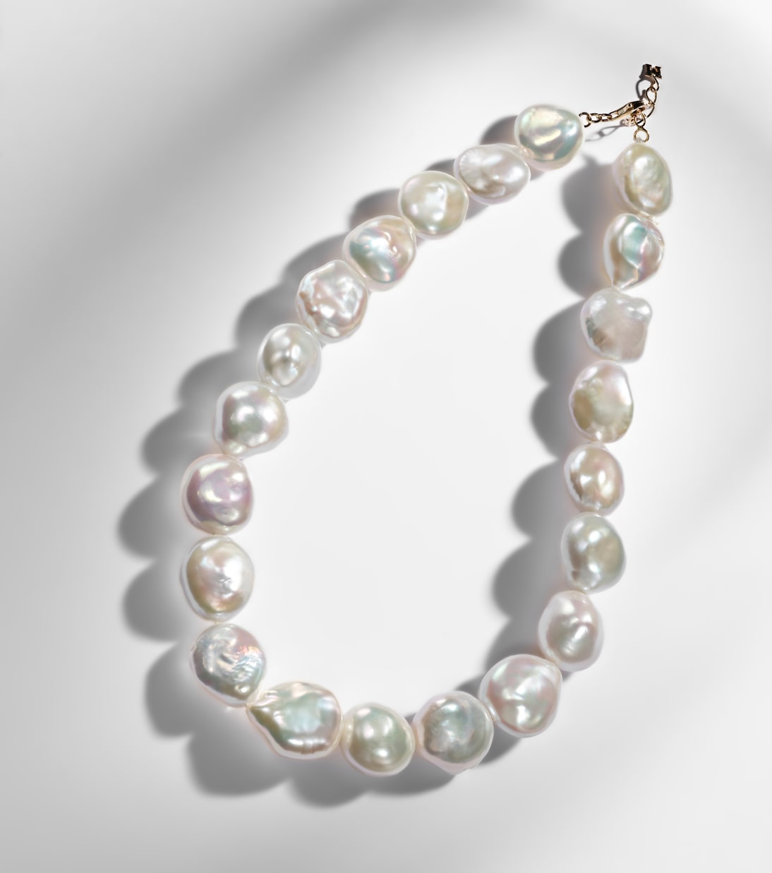 14kt gold necklace with pearls  | Mateo