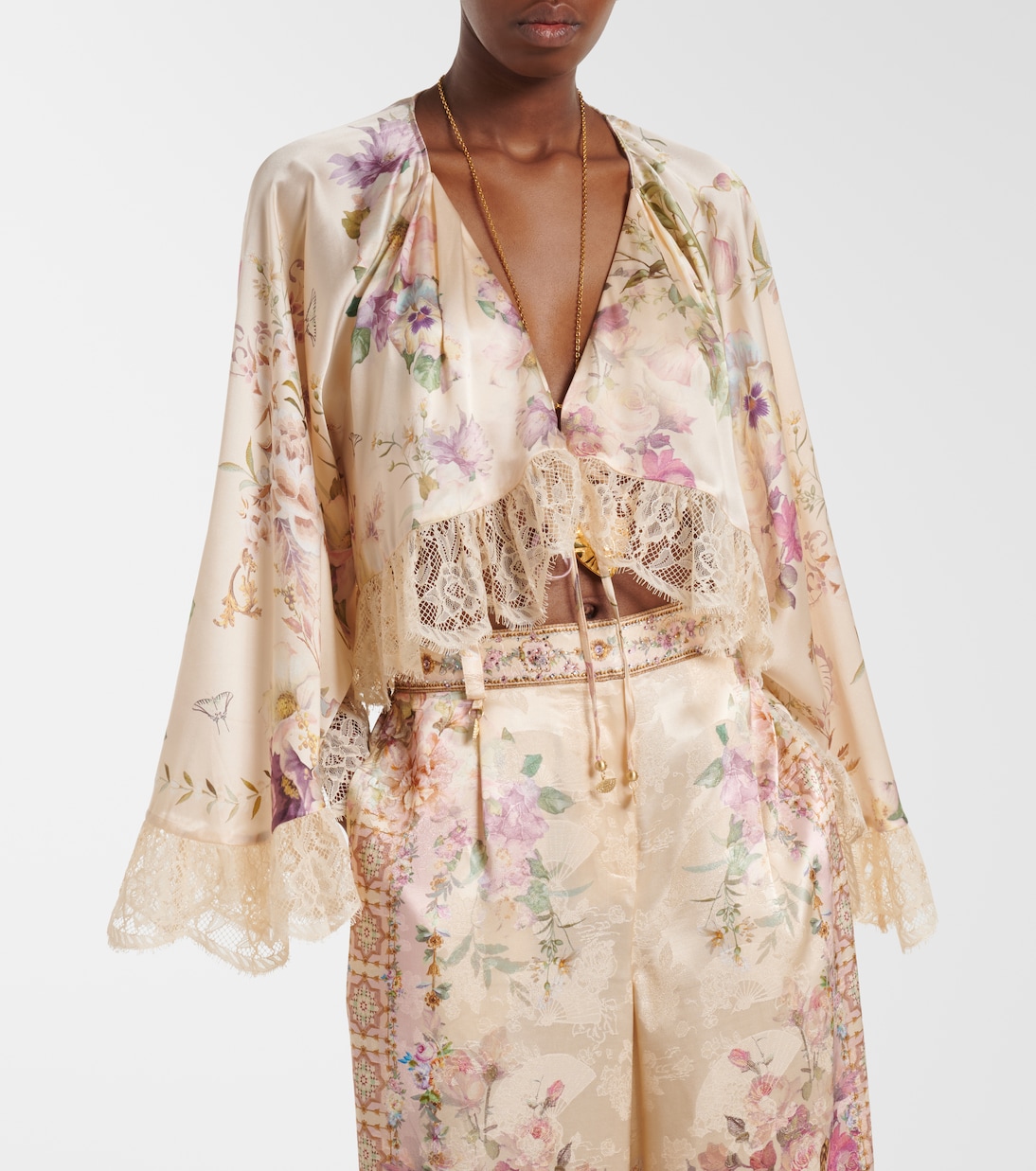 Top cropped in seta con pizzo | Camilla