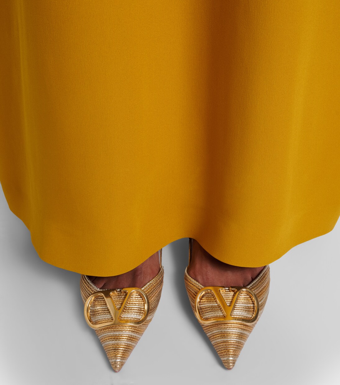 Slingback-Pumps VLogo Signature aus Metallic-Leder | Valentino Garavani