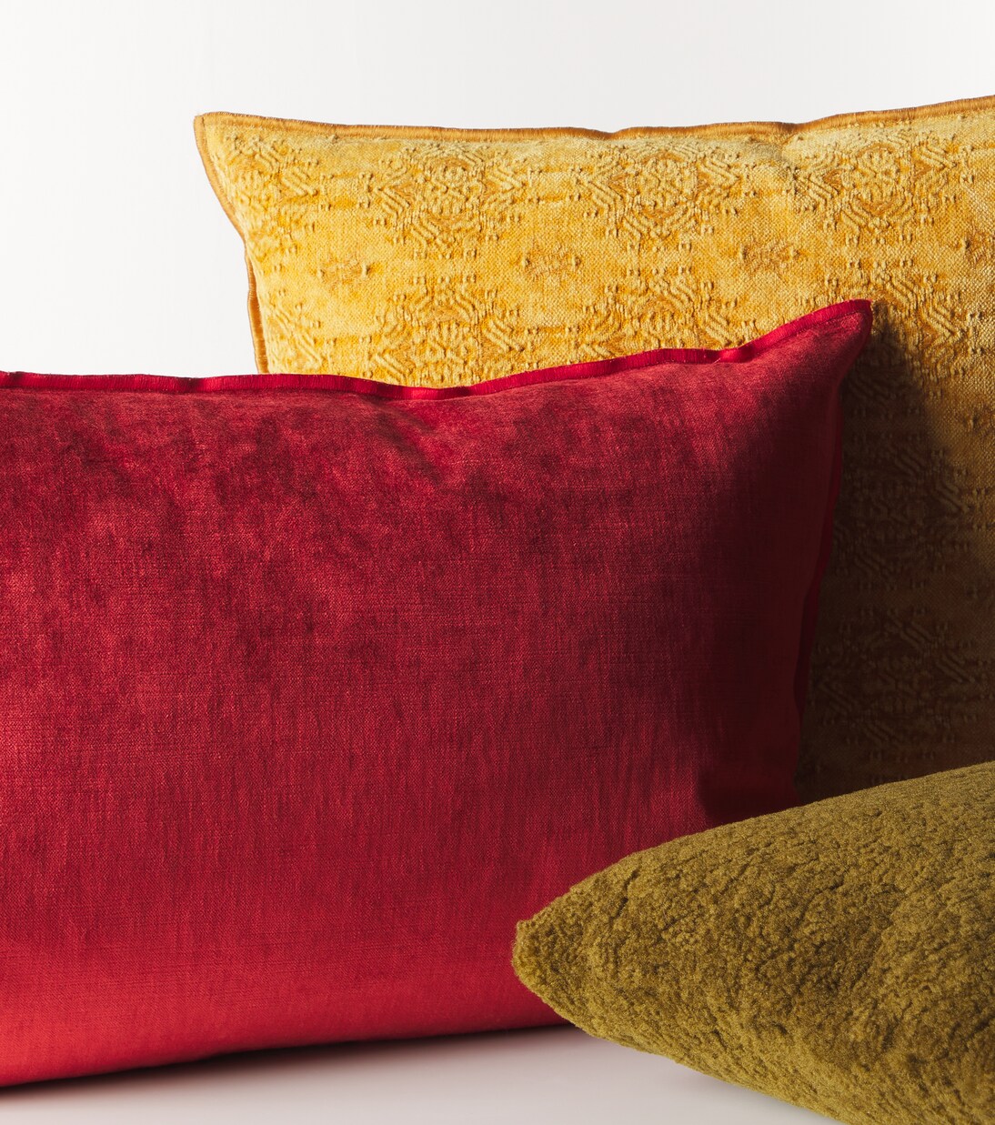 Leather-trimmed cushion | Maison de Vacances