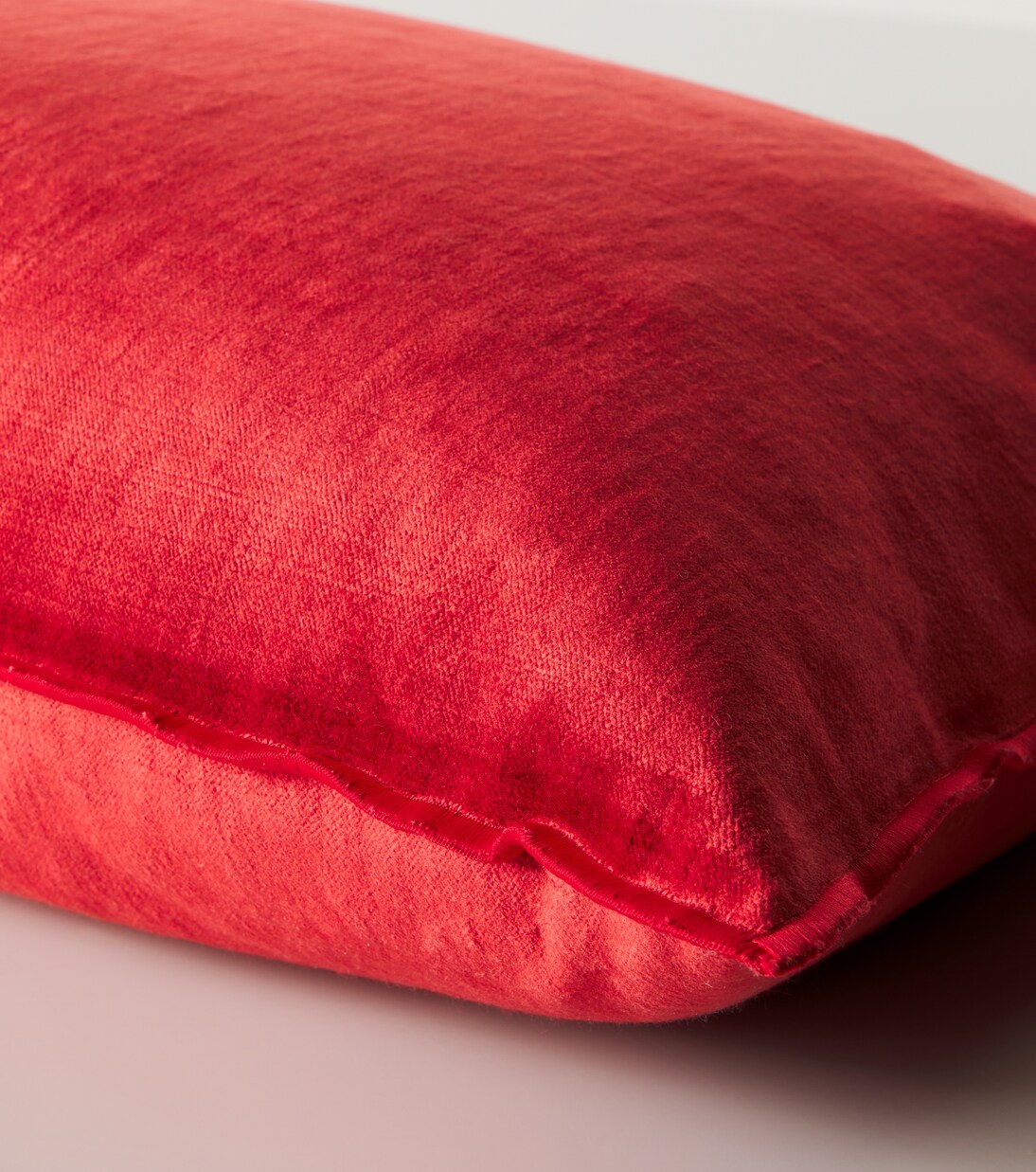 Leather-trimmed cushion | Maison de Vacances