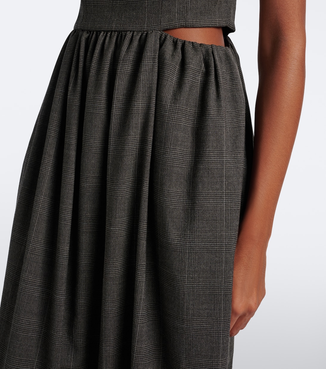 Picture 4 out of 5