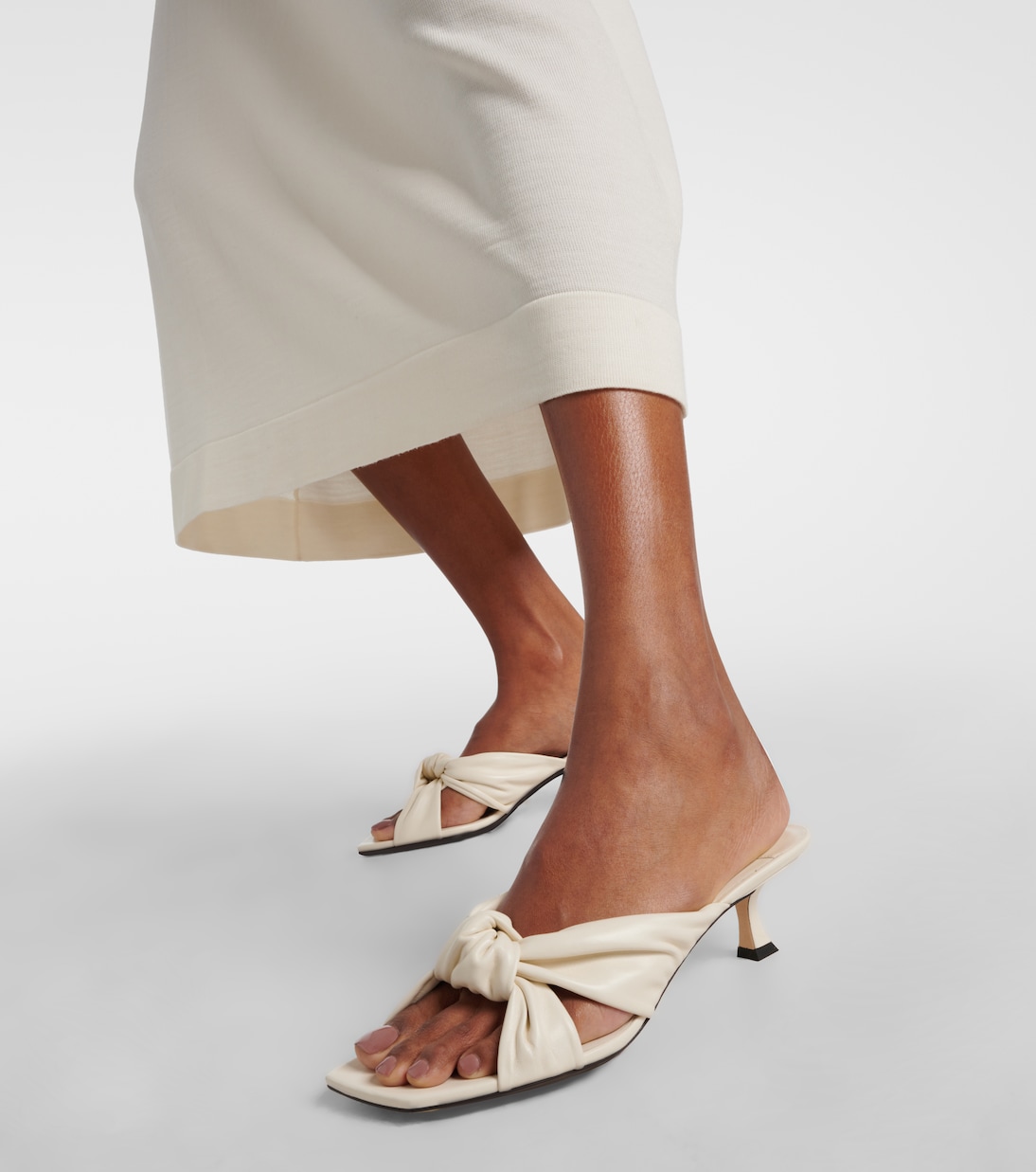 Pantoletten Avenue 50 aus Leder | Jimmy Choo