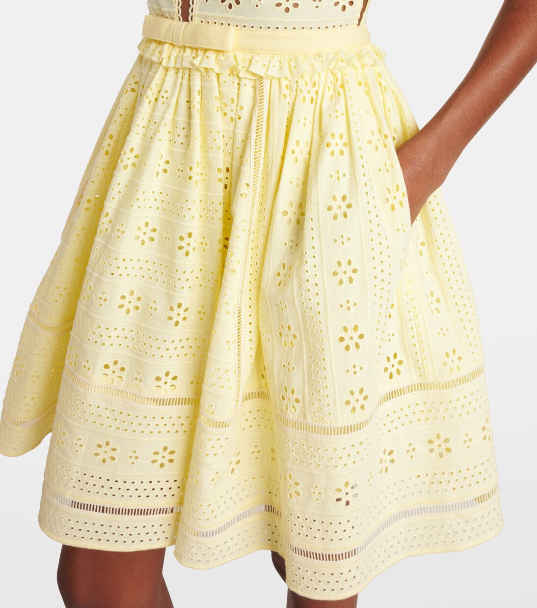 فستان قصير من القطن بتطريز إنجليزي | Self-Portrait