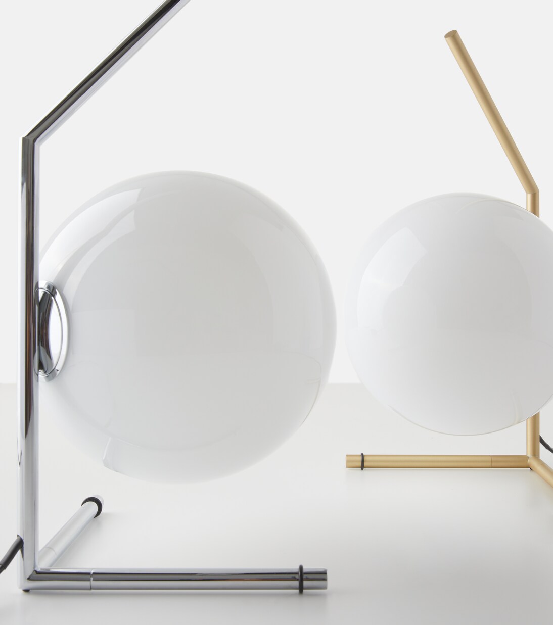 IC Lights T1 Low table lamp by Michael Anastassiades, EU plug | Flos