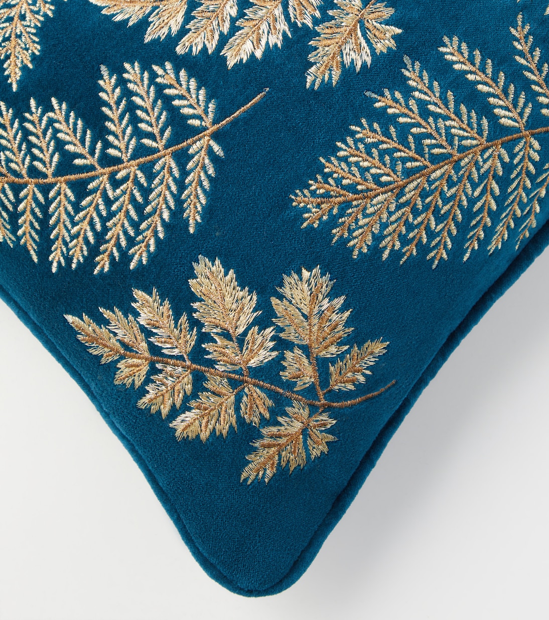 Embroidered cotton velvet cushion | Les-Ottomans