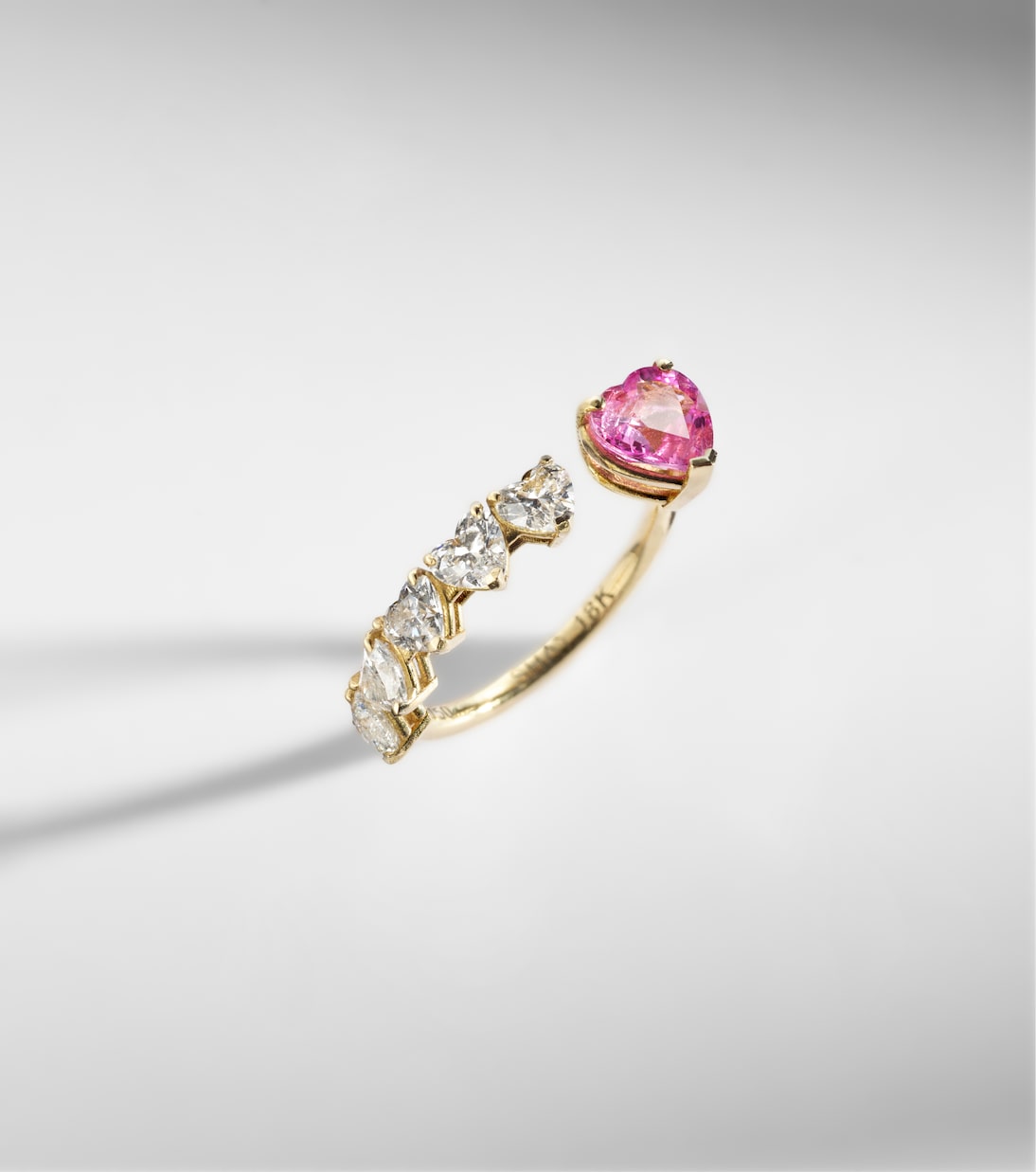 18kt gold ring with sapphire and diamonds | Shay Jewelry