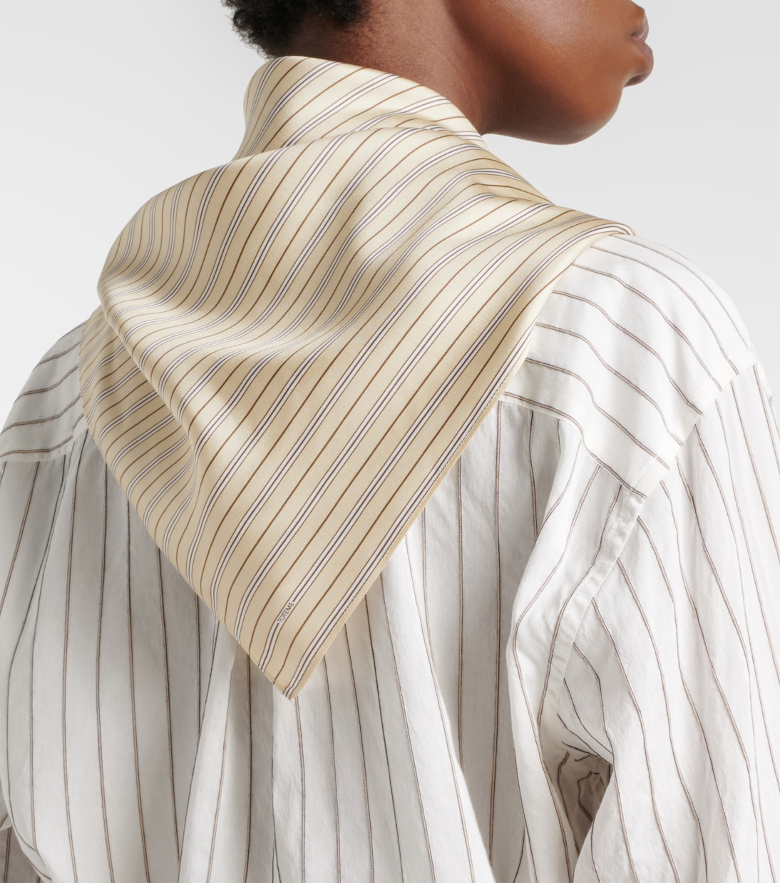 Foulard rayé en soie | Toteme