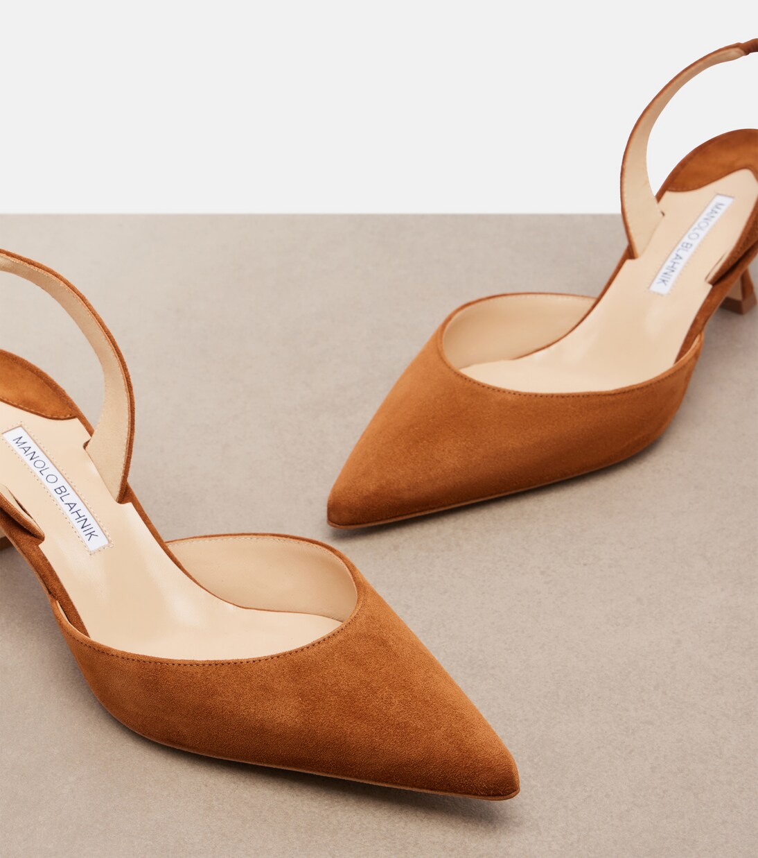 Salones destalonados Carolyne de ante | Manolo Blahnik