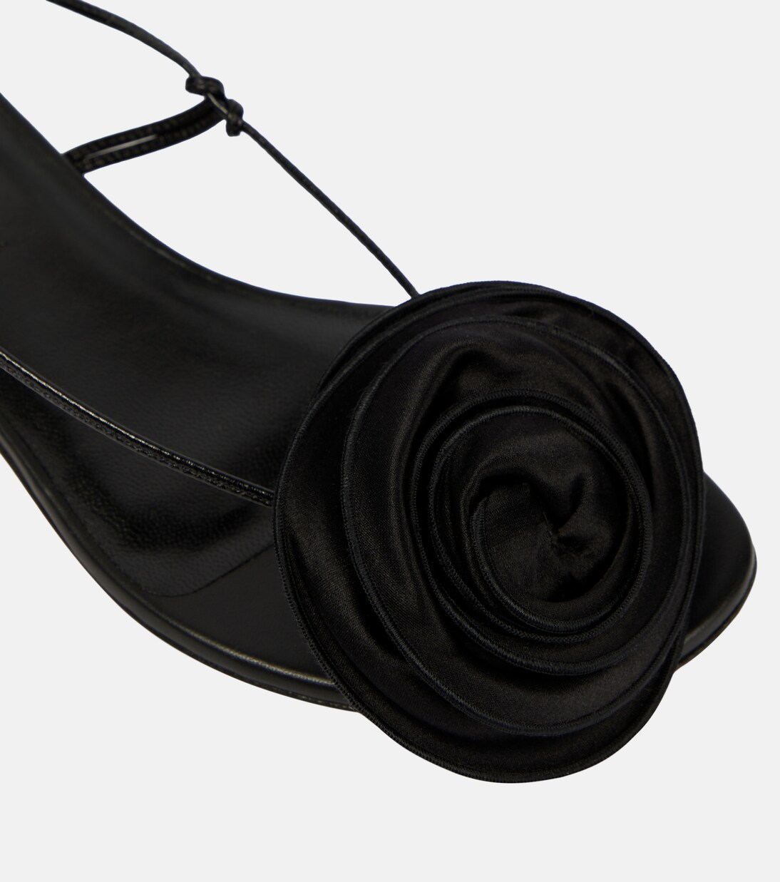 Verzierte Sandalen aus Leder | Magda Butrym