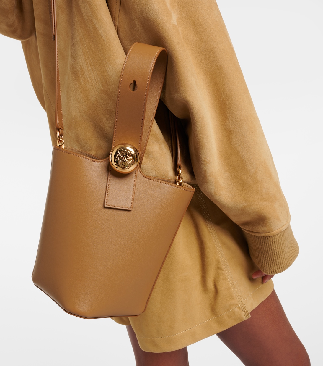Sac seau Pebble Mini en cuir | Loewe