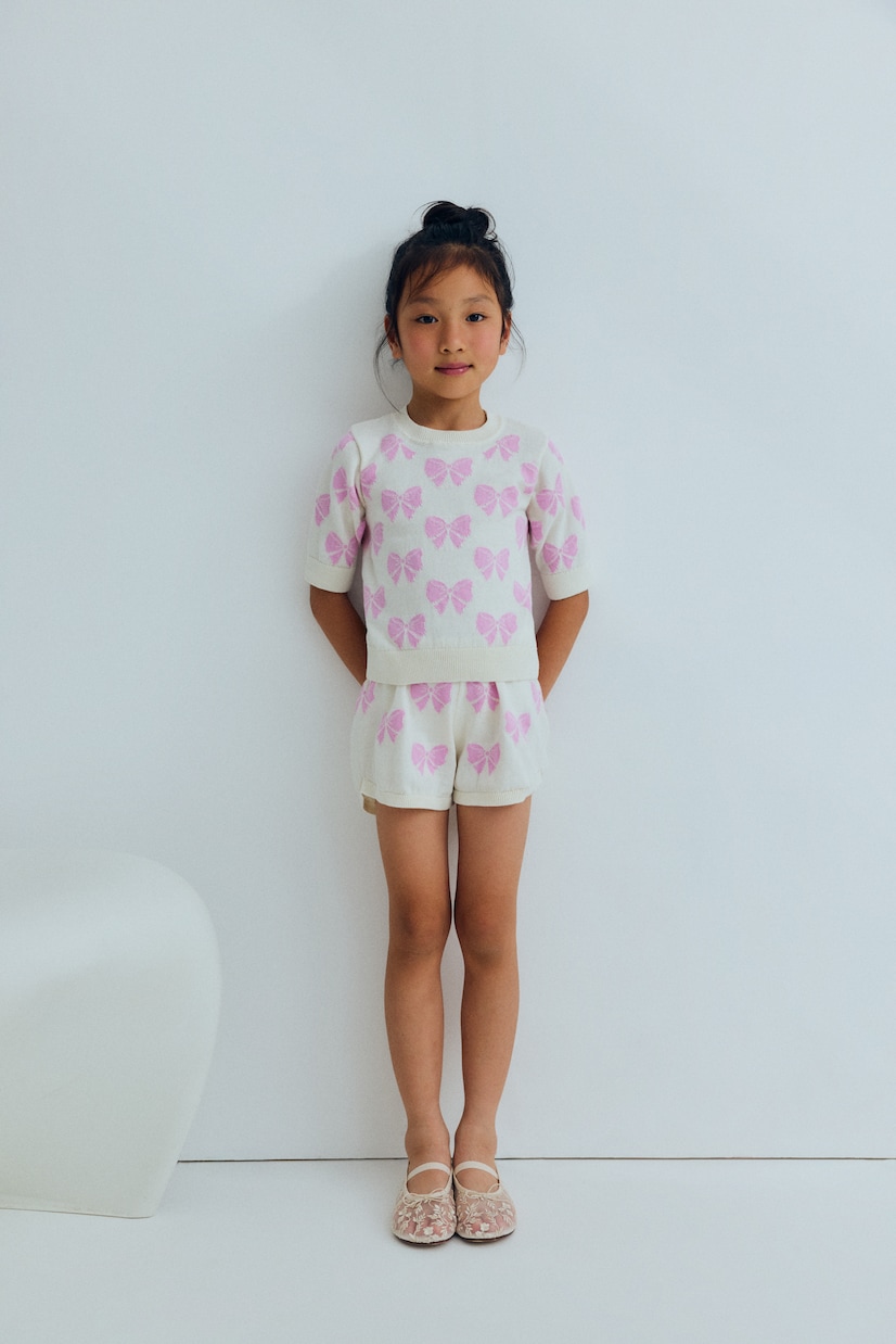 Set Pinpilin aus Pullover und Shorts | The New Society