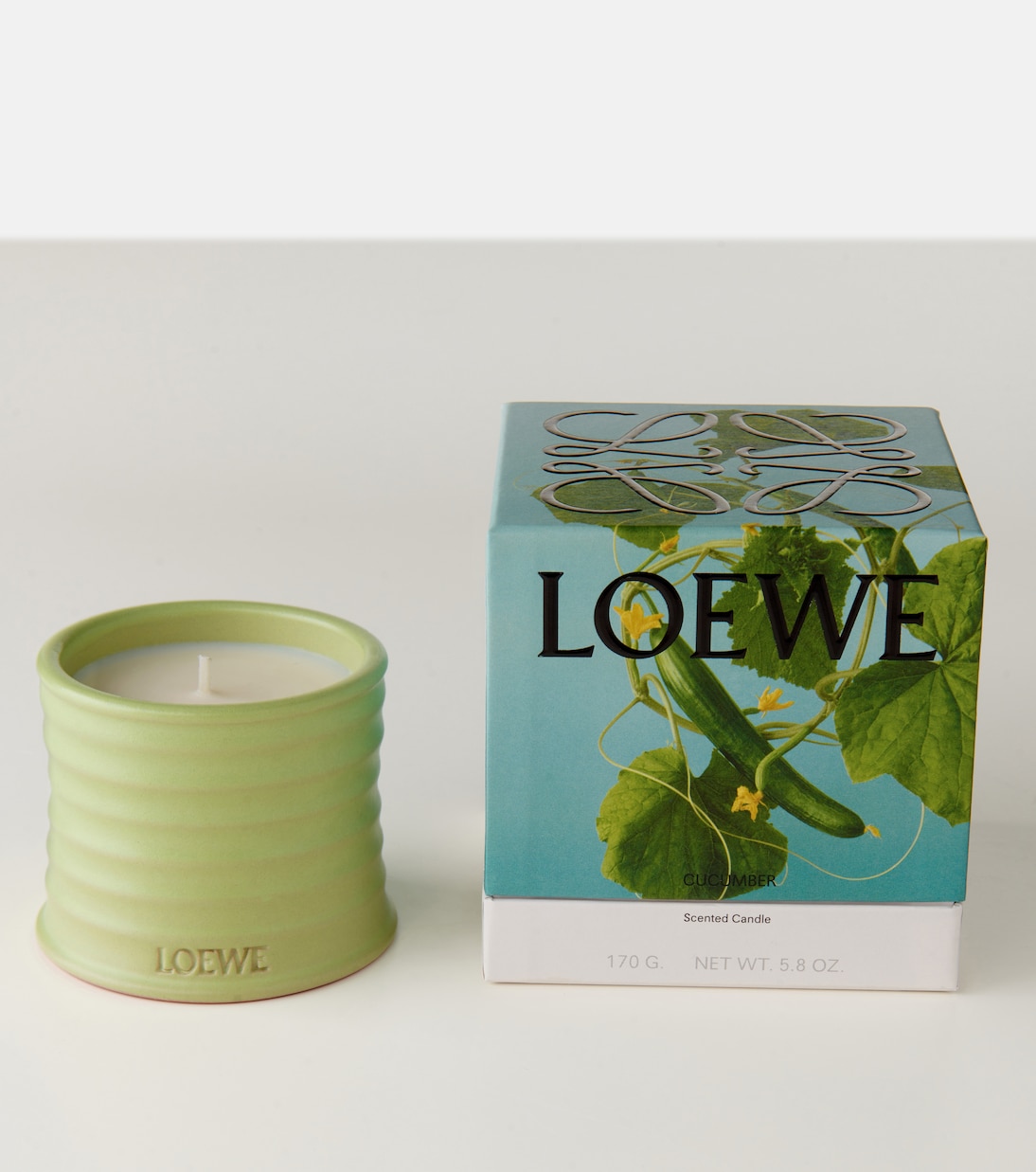 Cucumber Small scented candle | Loewe Home Scents