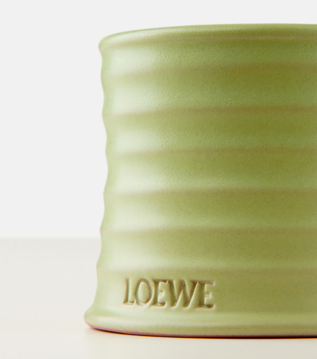 Cucumber Small scented candle | Loewe Home Scents