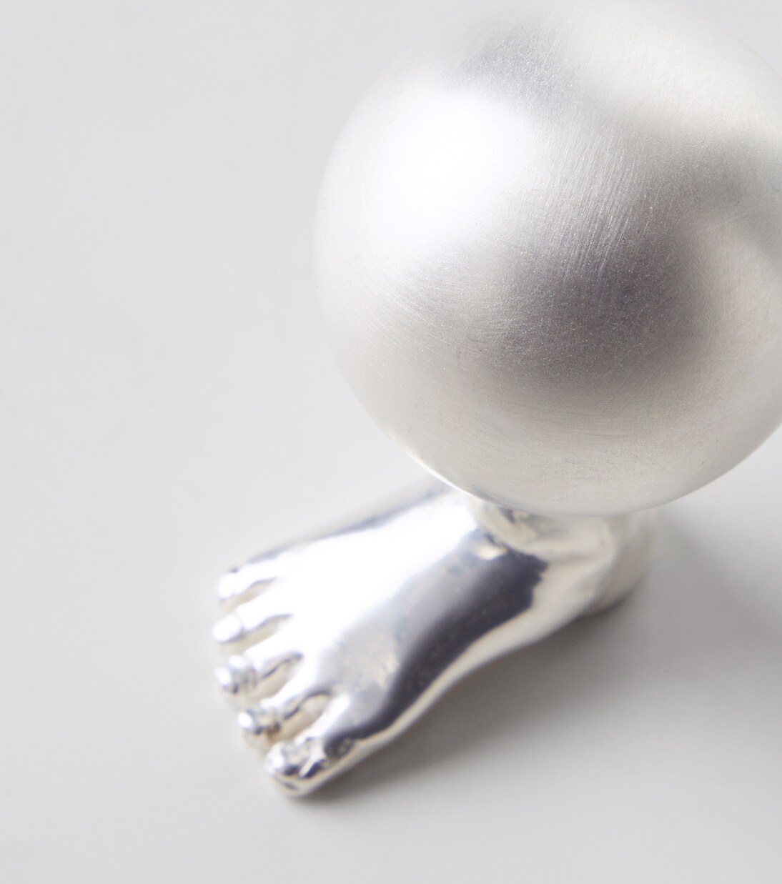 Pisapapeles de metal bañado en plata | Natalia Criado