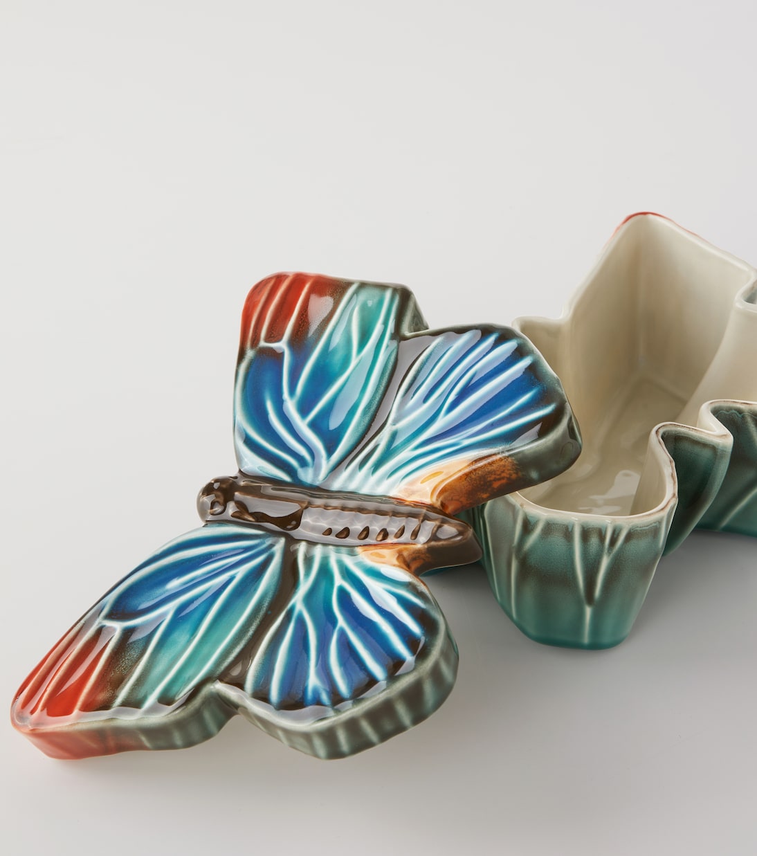 Cloudy Butterflies Large box by Claudia Schiffer | Bordallo Pinheiro