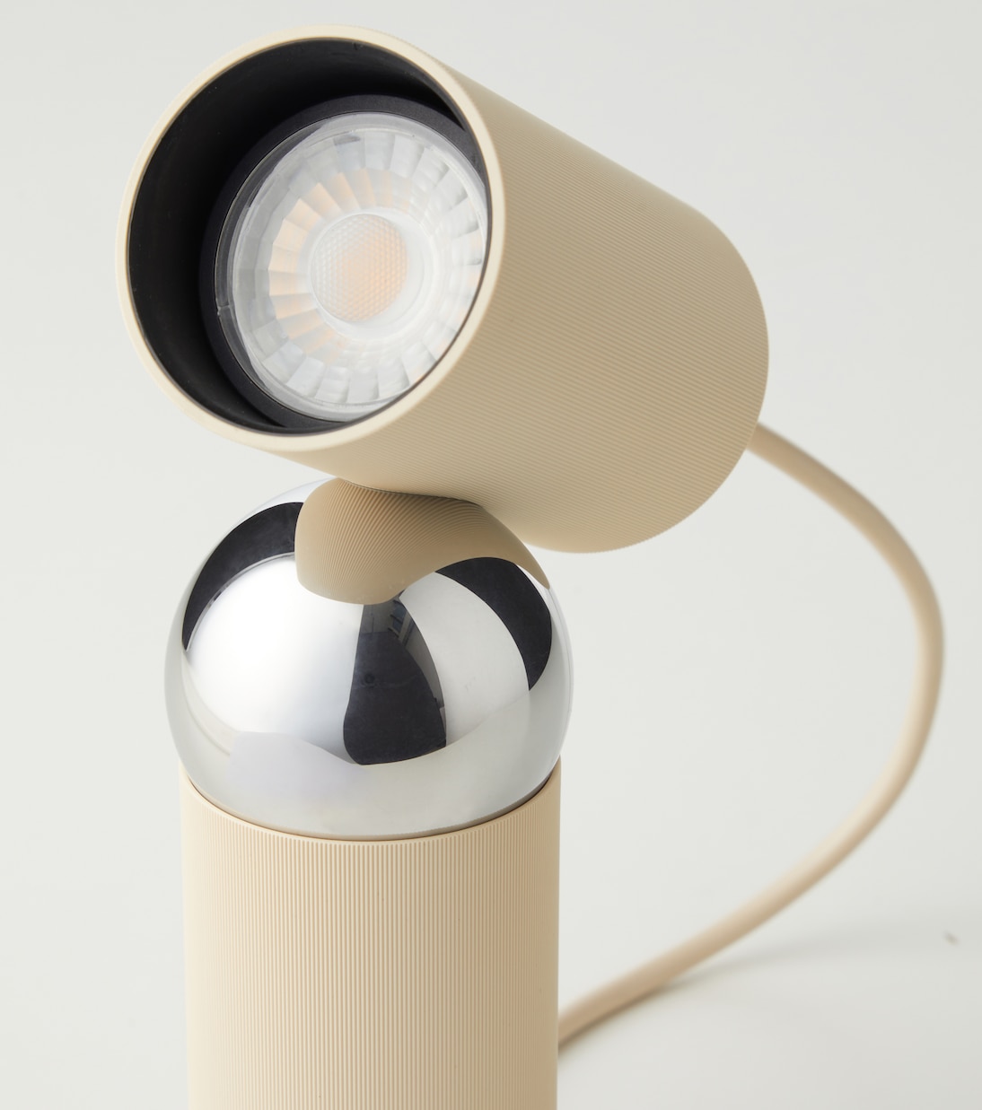 Lámpara de mesa Bilboquet por Philippe Malouin, enchufe EU | Flos