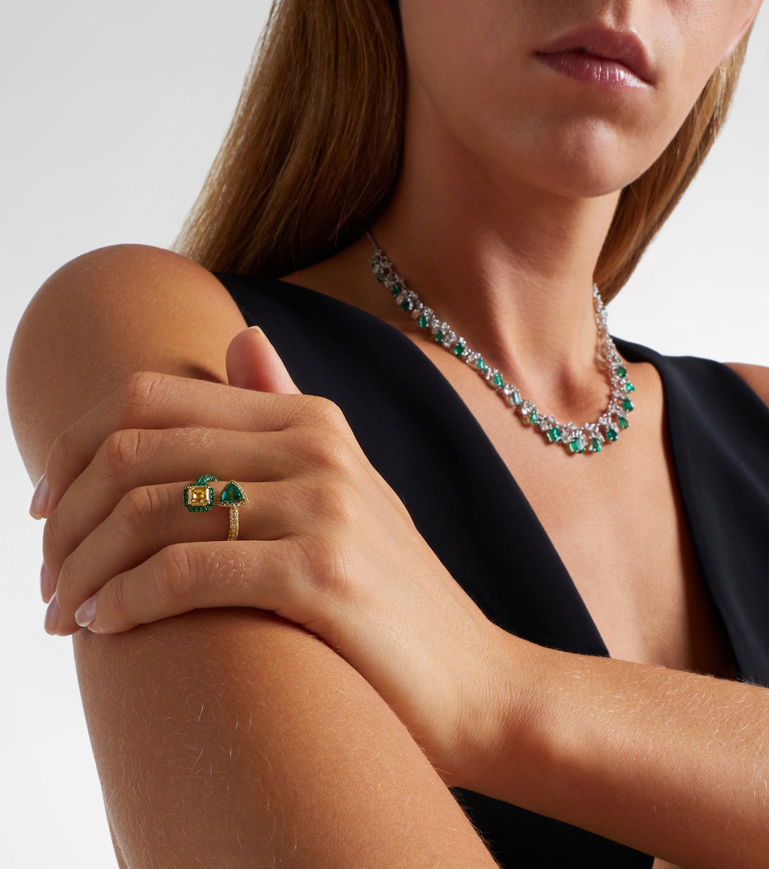 Bague en or 18 ct, diamants et émeraudes | Kamyen