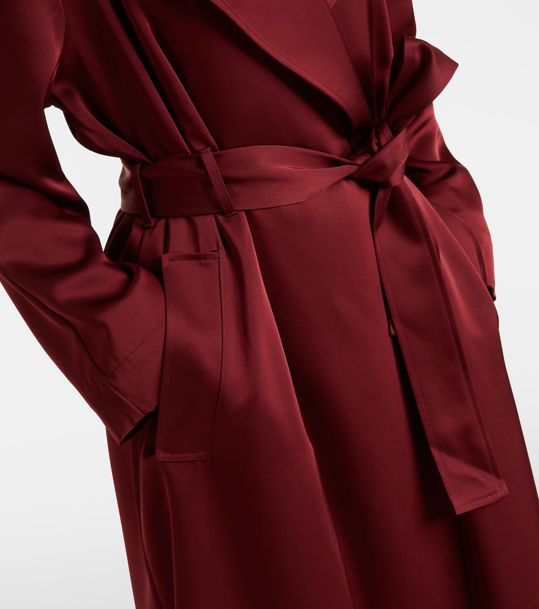 Barb satin wrap coat | Leset