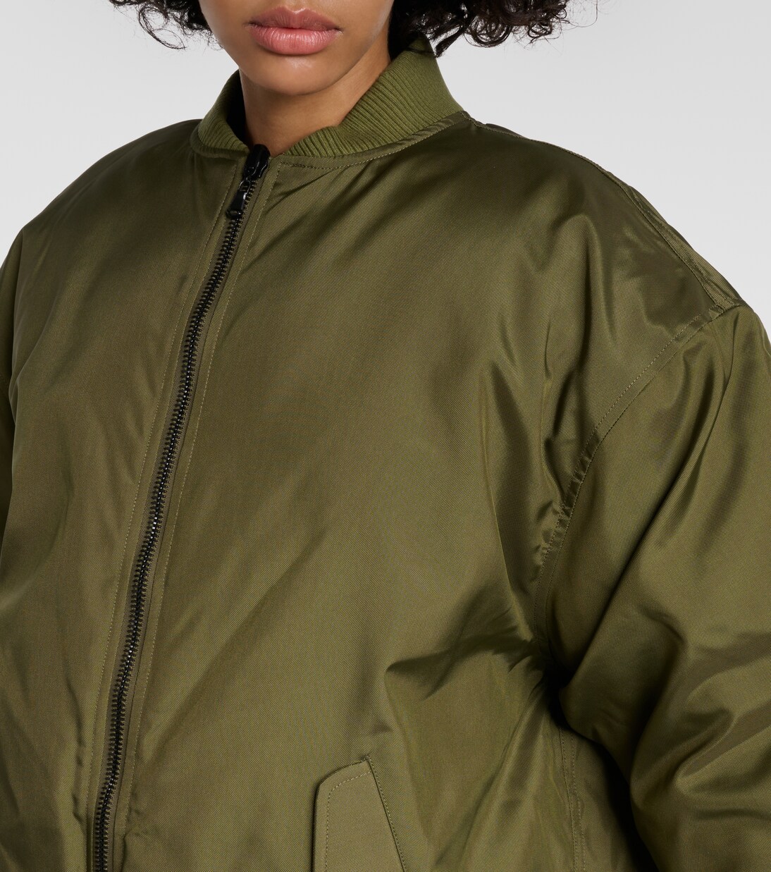 Wendbare Bomberjacke | Wardrobe.NYC