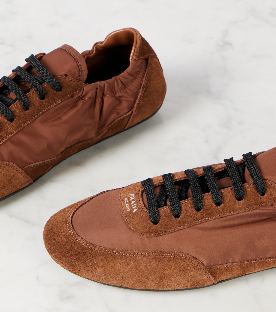 Sneakers Collapse aus Re-Nylon und Veloursleder | Prada