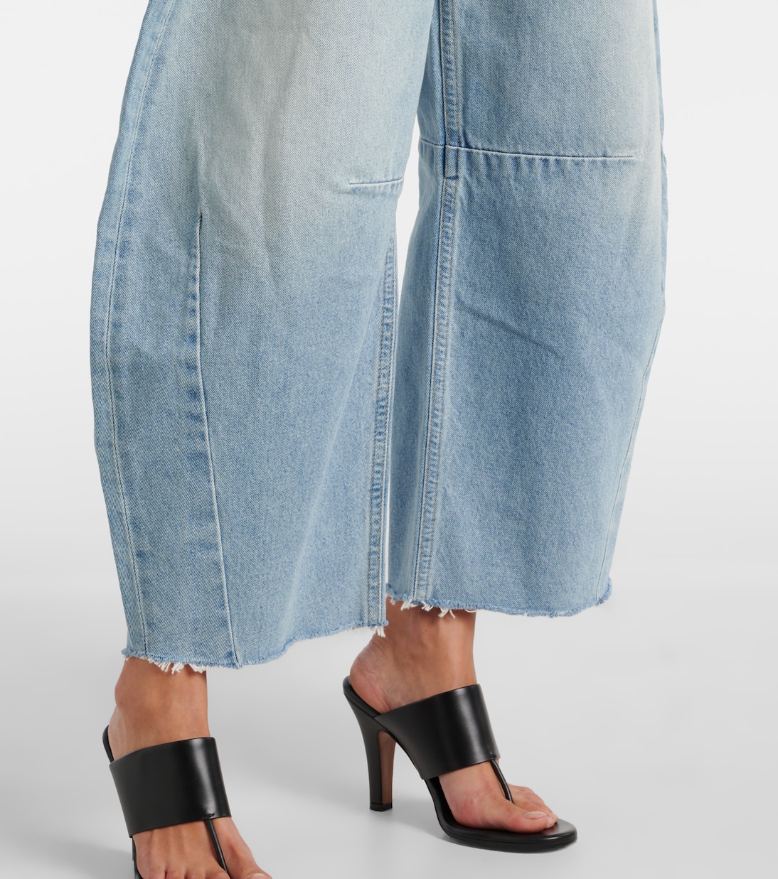 Low-Rise Barrel Jeans Horseshoe | Citizens of Humanity