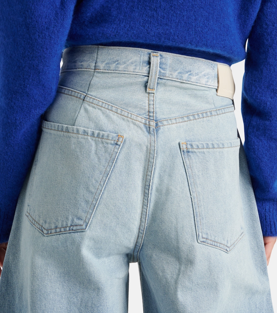 Low-Rise Barrel Jeans Horseshoe | Citizens of Humanity