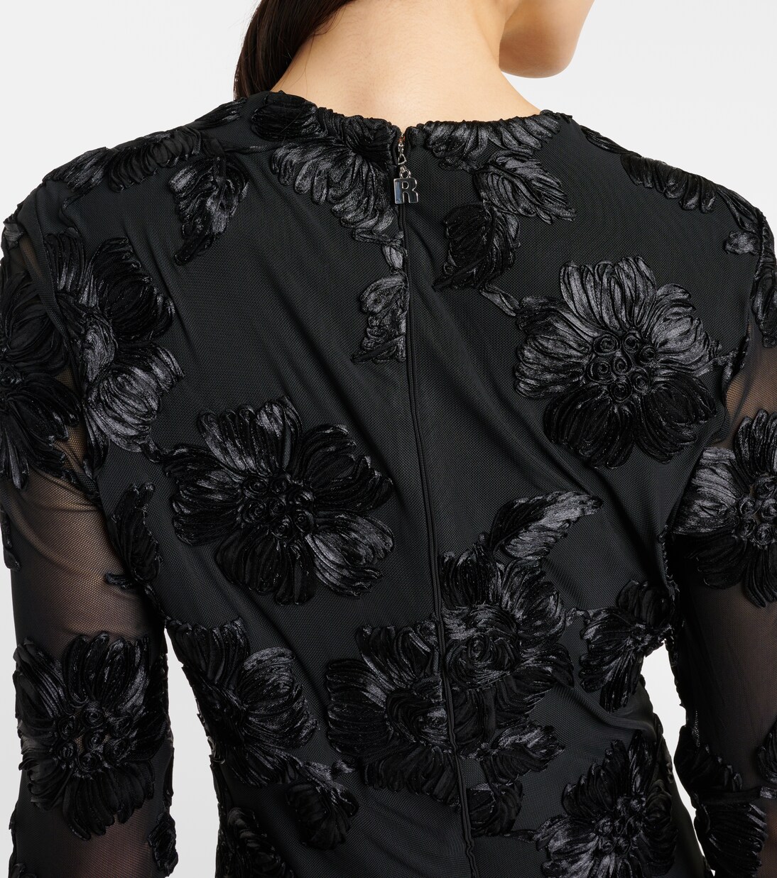 Robe brodée à fleurs | Rotate