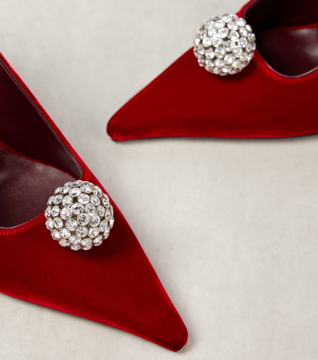 Pumps Orb 95 aus Samt mit Kristallen | Jimmy Choo