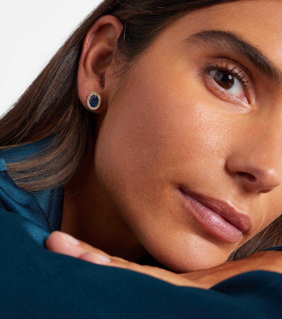 Ohrringe aus 18kt Gelbgold mit Diamanten und Saphiren | Octavia Elizabeth