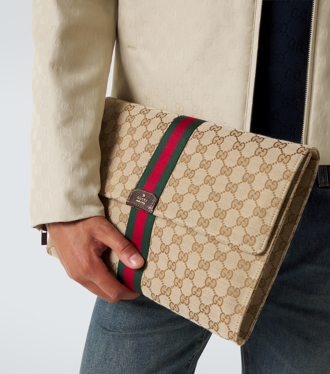 Pouch Medium de lona GG con Web | Gucci