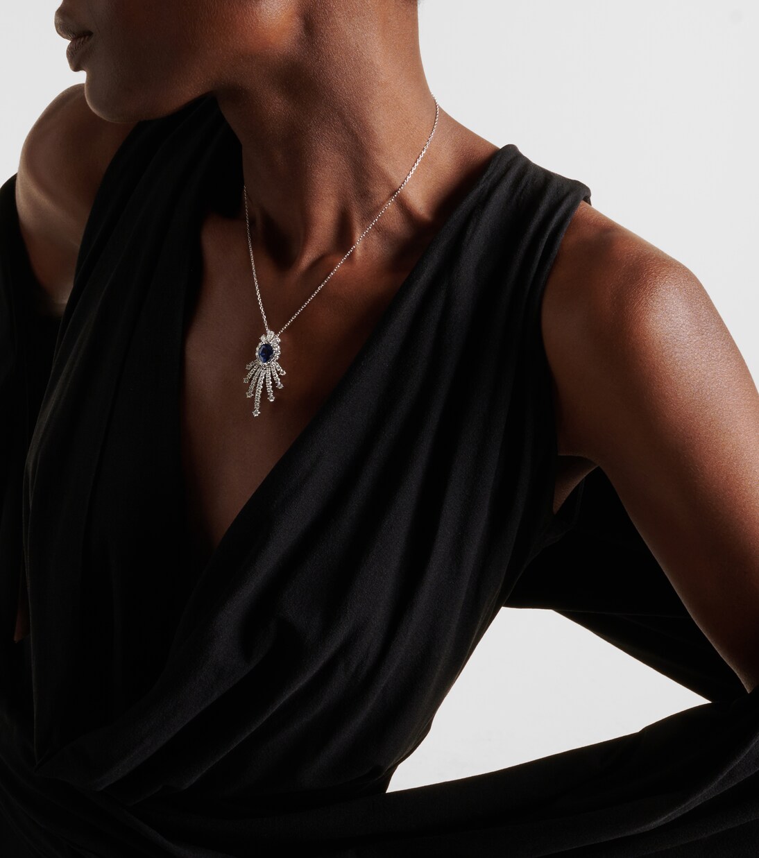 Collier Reign Supreme en or blanc 18 ct, saphir et diamants | Yeprem