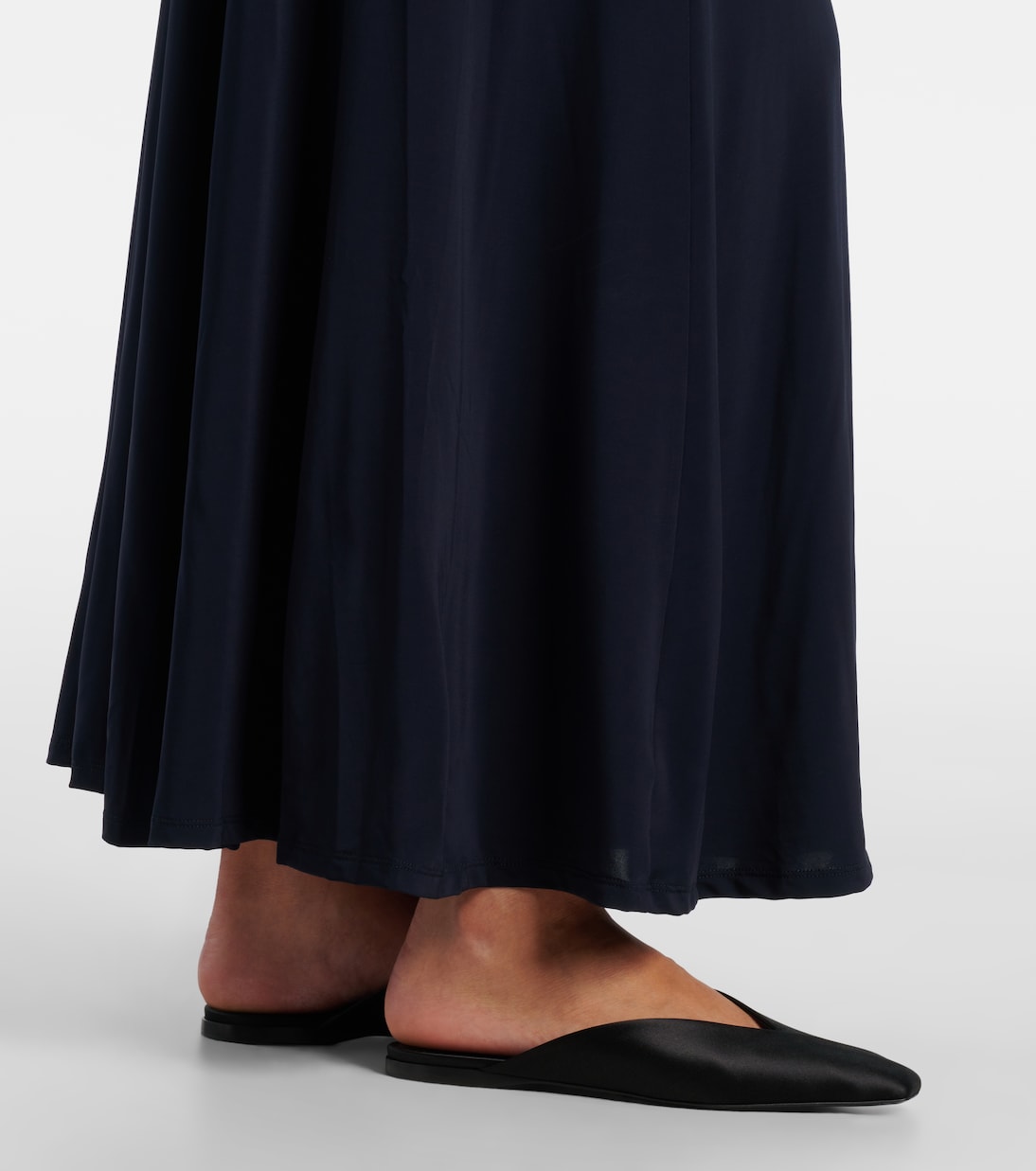 فستان ميدي من الجيرسيه الدرابيه Edan | Tove