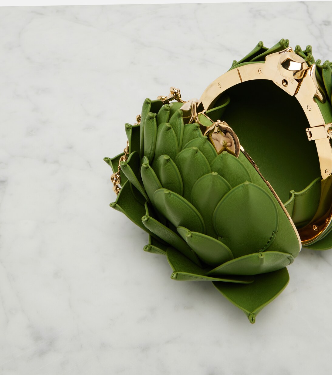 Clutch Paula's Ibiza Artichoke Small de piel | Loewe