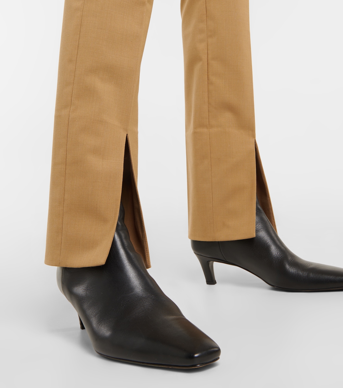 Slim-Fit-Hose Florine aus Wollgemisch | Nanushka