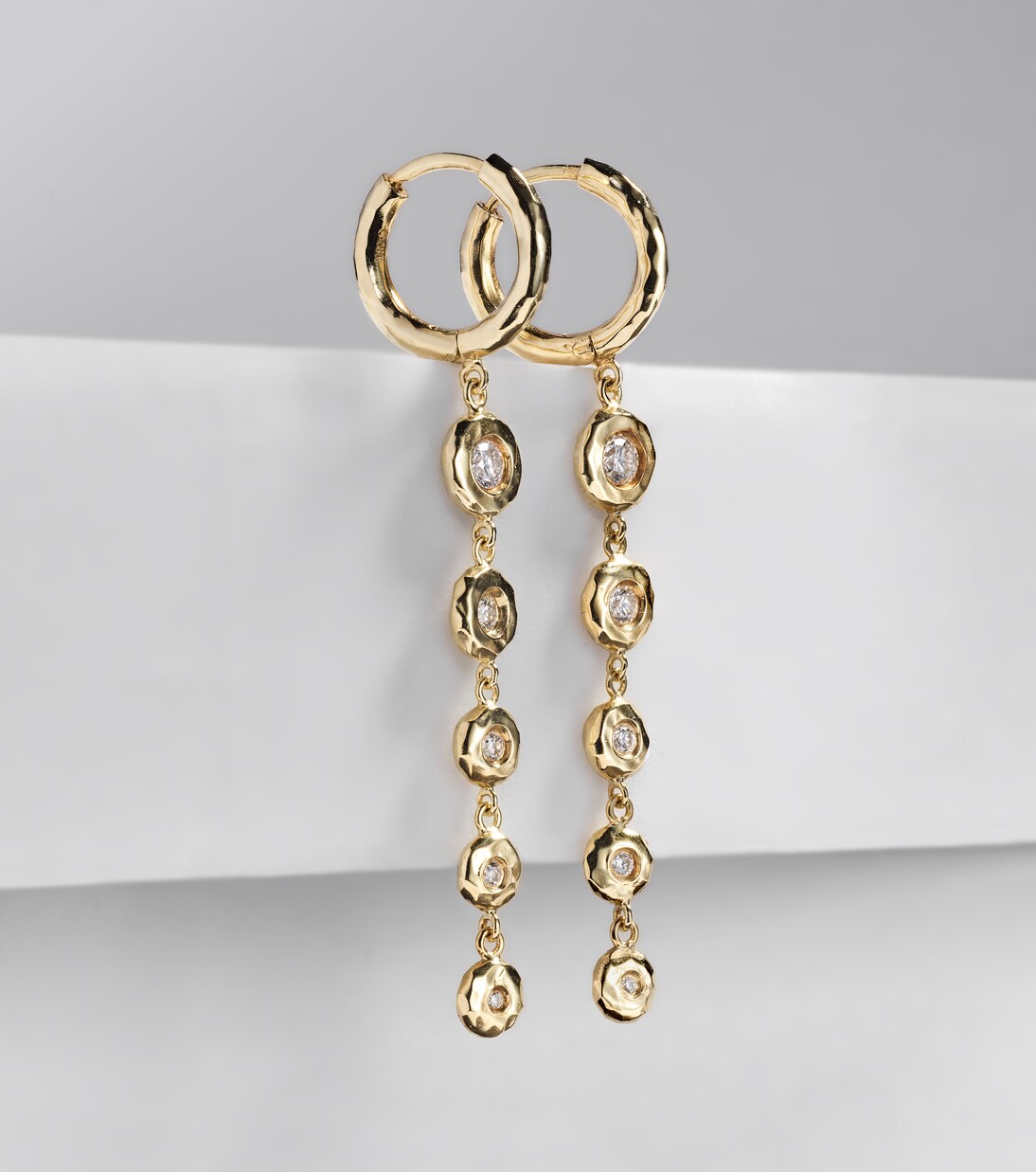 Ohrringe Charmed Micro Gabby aus 18kt Gelbgold mit Diamanten | Octavia Elizabeth