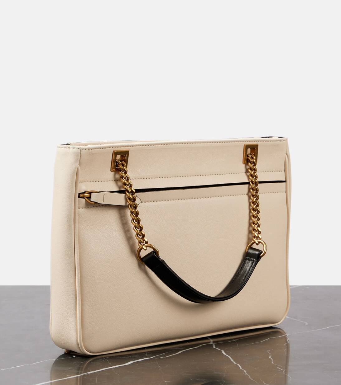 Viva Superstar Small leather tote bag | Valentino Garavani