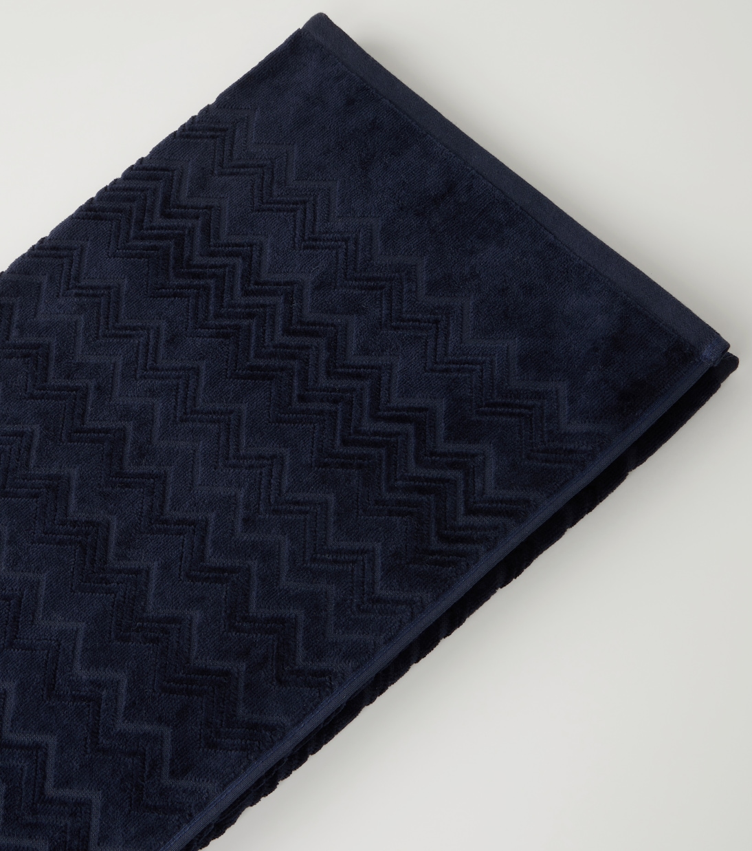 Chalk Zigzag cotton terry bath sheet | Missoni