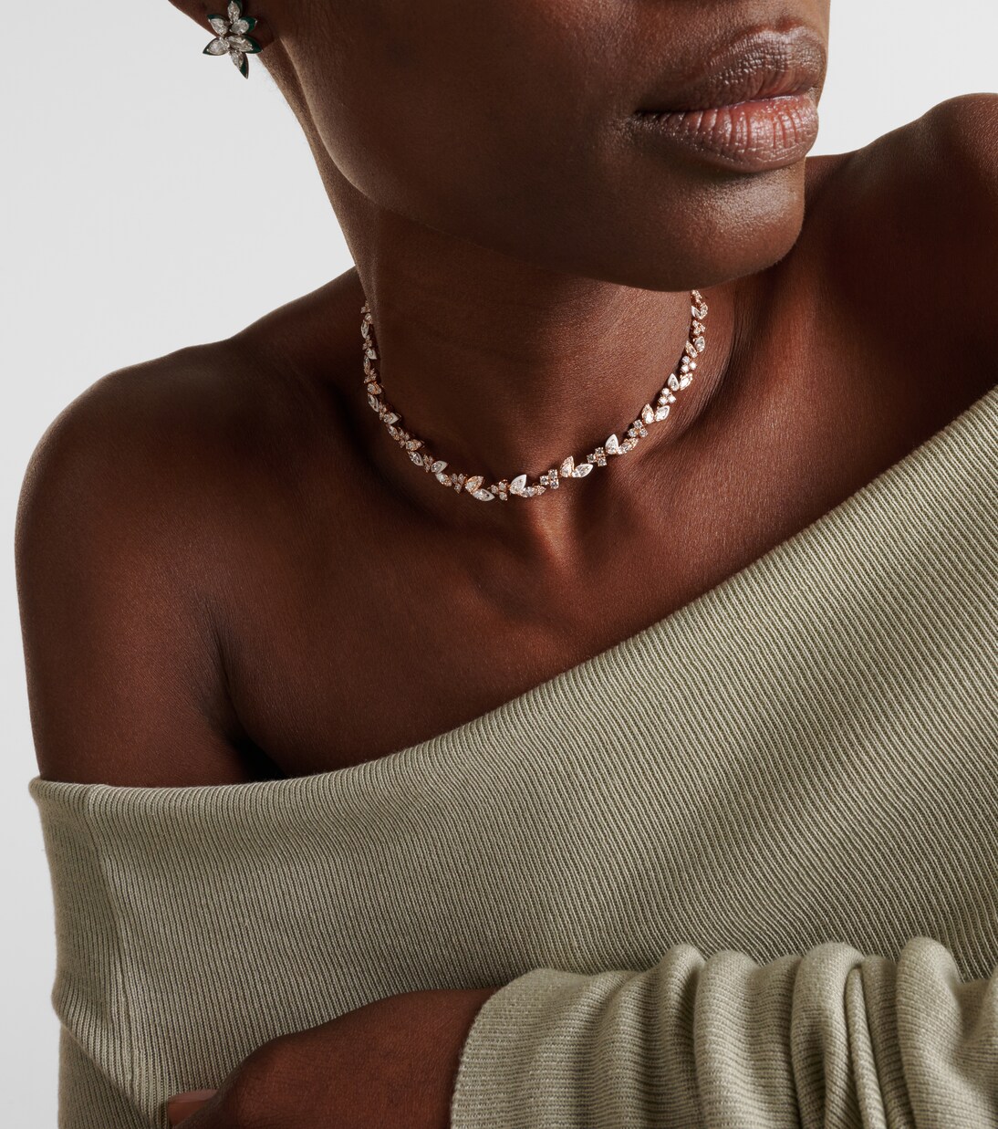 Leaf 18kt rose gold and enamel choker with diamonds | Kamyen