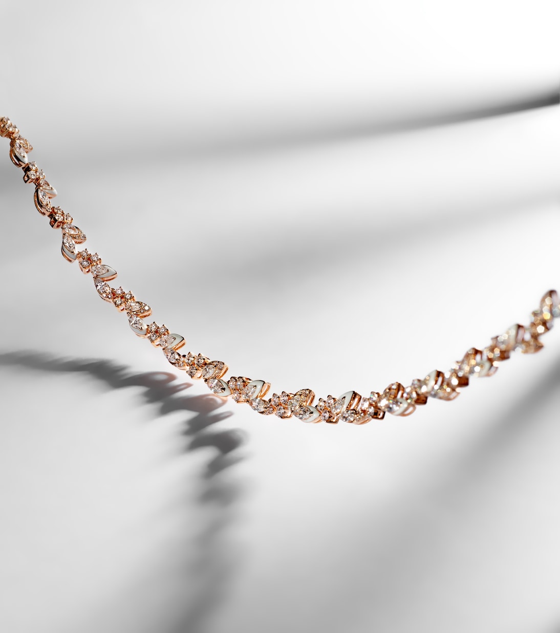 Leaf 18kt rose gold and enamel choker with diamonds | Kamyen
