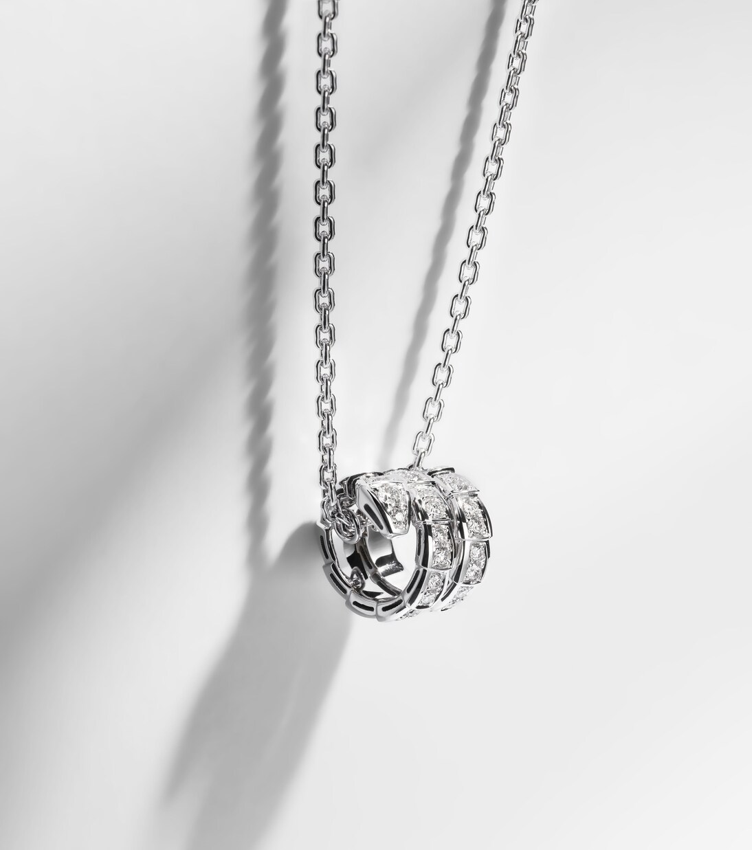 Halskette Serpenti Viper aus 18kt Weißgold (750/1000) mit Diamanten | Bvlgari
