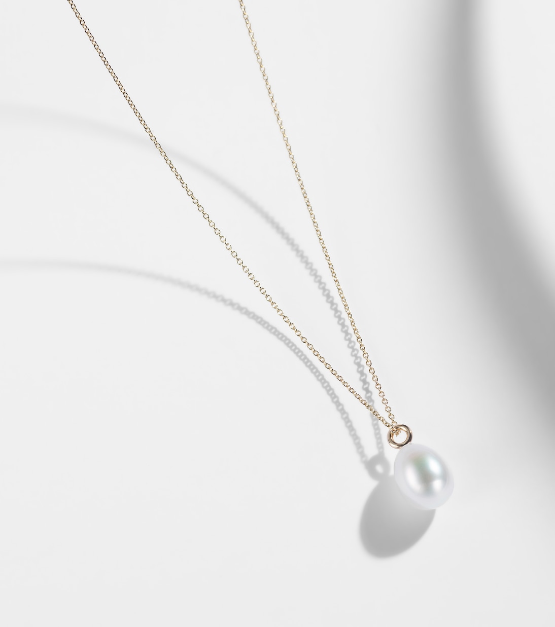 Perle Poire Simple 14kt gold necklace with freshwater pearls | Sophie Bille Brahe