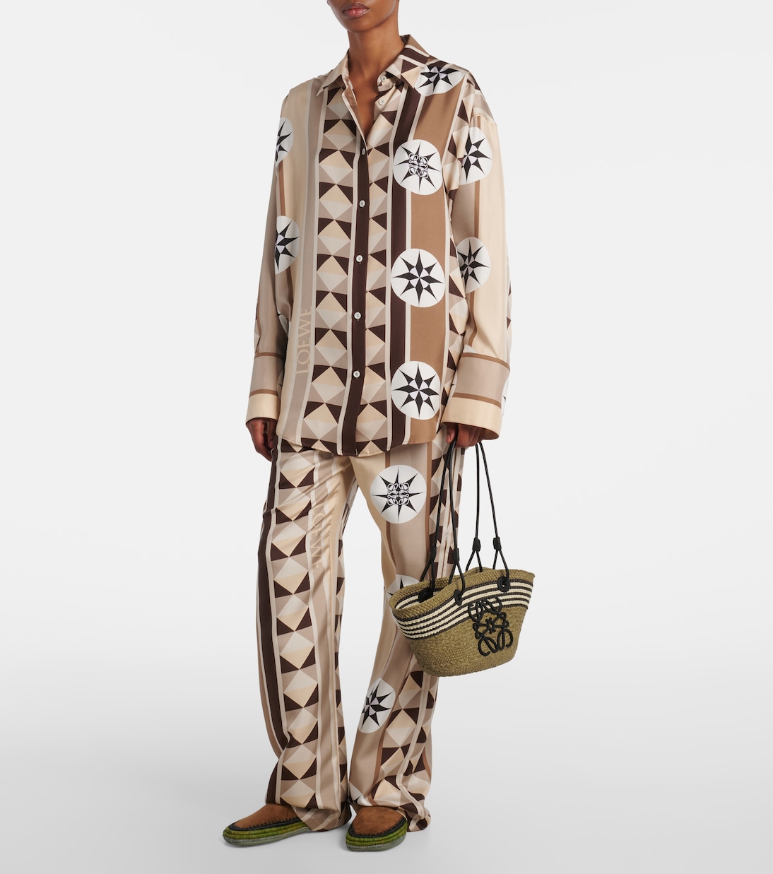 Paula's Ibiza Anagram Small basket bag | Loewe