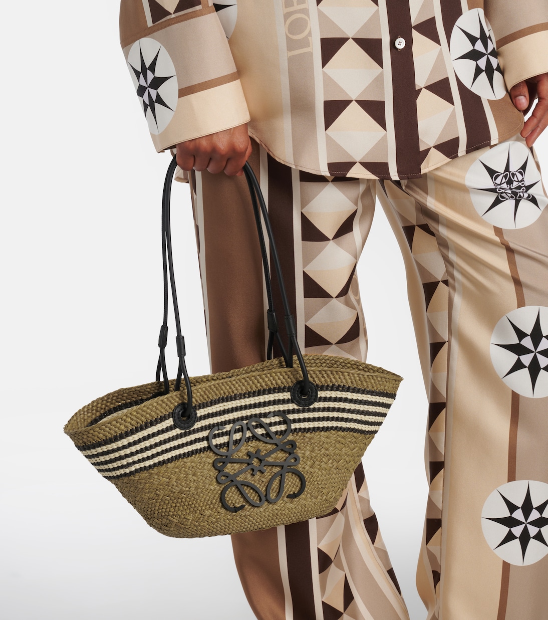 Paula's Ibiza Anagram Small basket bag | Loewe